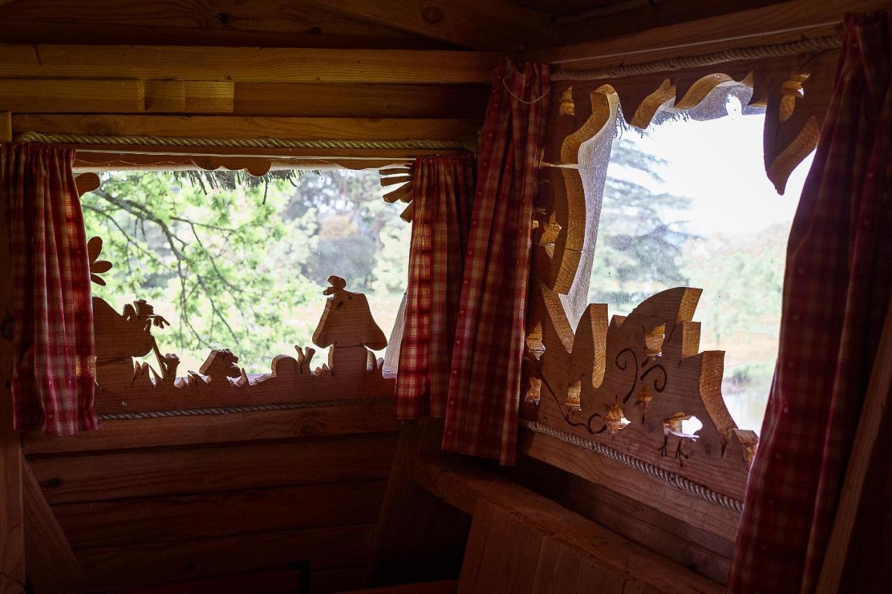 Cabane Perchee Dans Les Arbres Saint-Hilaire-en-Morvan 外观 照片
