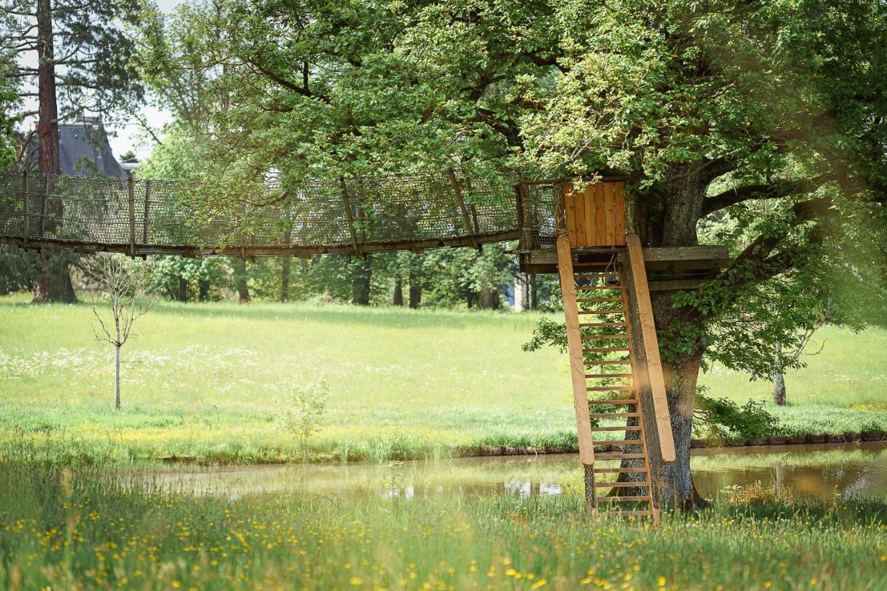 Cabane Perchee Dans Les Arbres Saint-Hilaire-en-Morvan 外观 照片