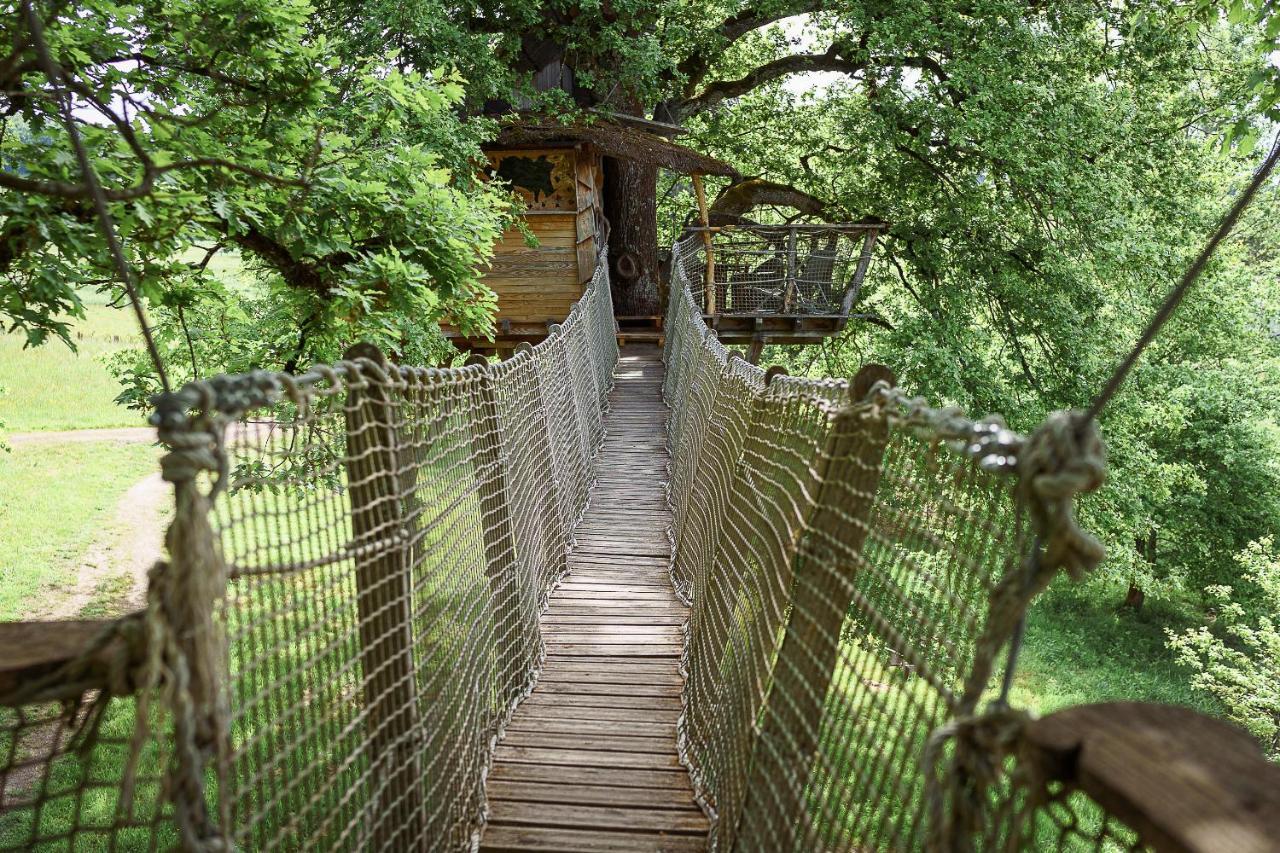 Cabane Perchee Dans Les Arbres Saint-Hilaire-en-Morvan 外观 照片
