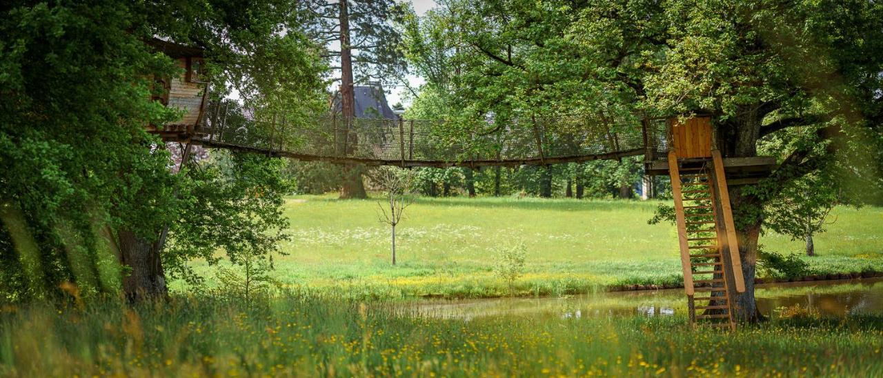 Cabane Perchee Dans Les Arbres Saint-Hilaire-en-Morvan 外观 照片